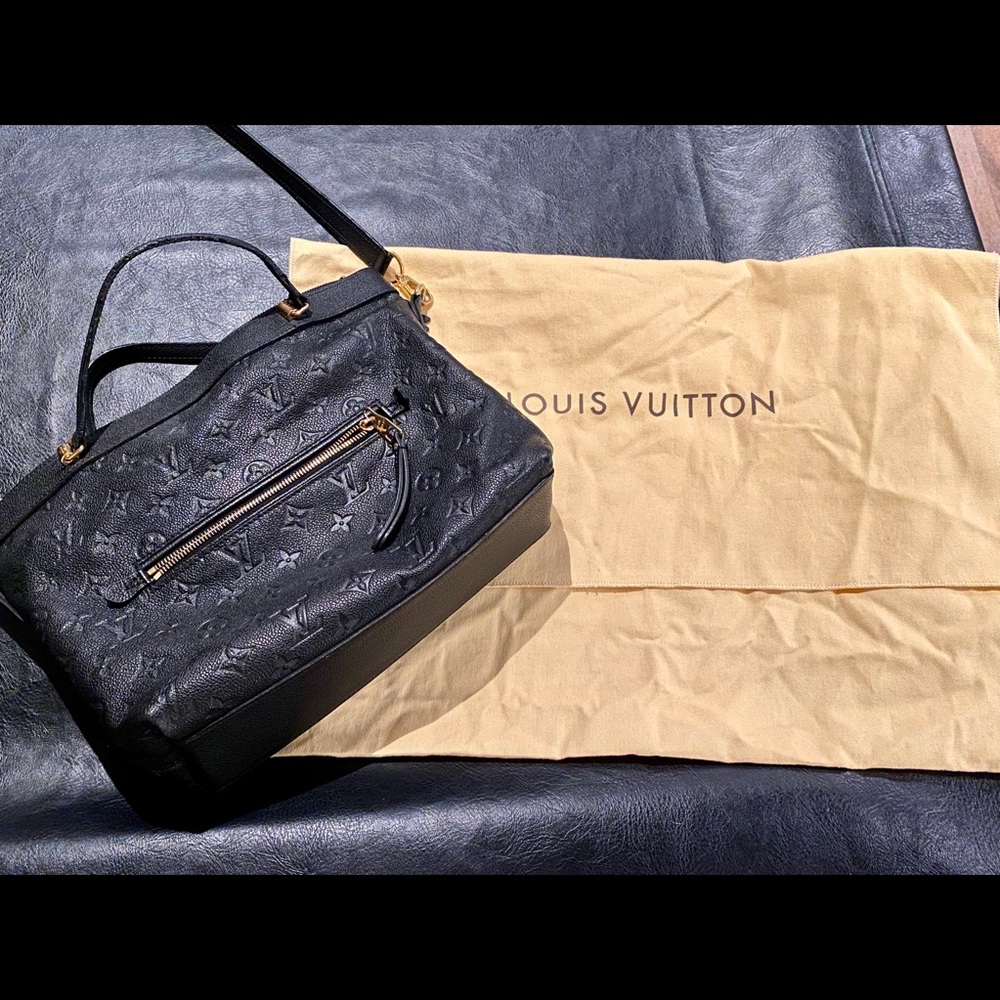 Monogram Louis Vuitton purse